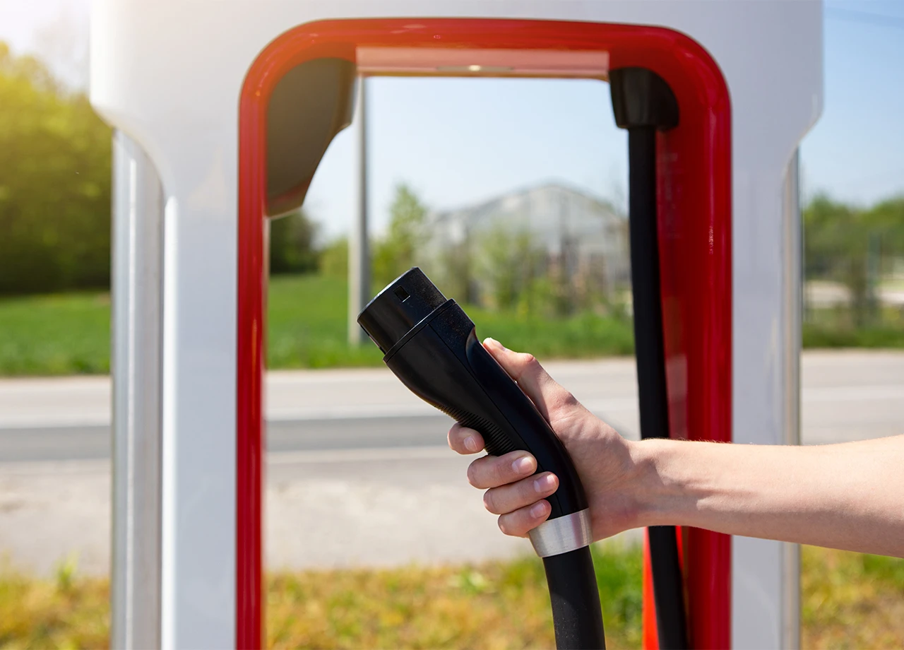 Streit um die Vergabe von Schnellladestellen an Autobahnen bremst Elektromobilität aus