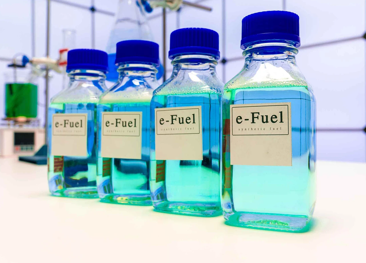 E-Fuels im Fokus: Sind Elektro-Treibstoffe die Zukunft der Automobilindustrie?