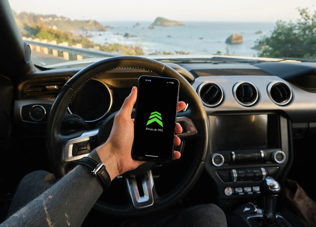 Blitzer-Apps: Legal, illegal, digital?