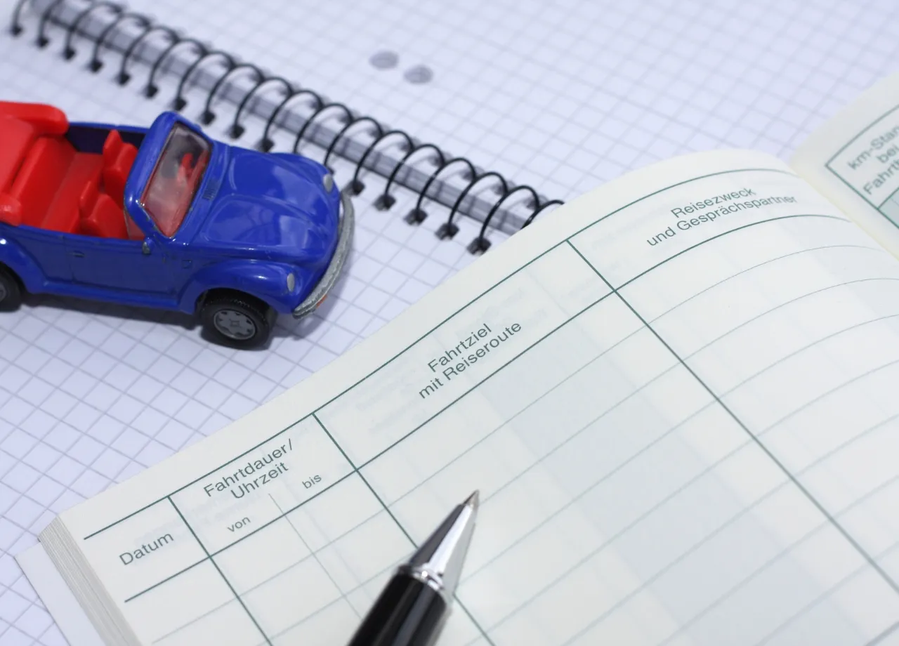 Chaotischer Kontakt, Fristen verpasst: Halter erhält 18 Monate Fahrtenbuchauflage
