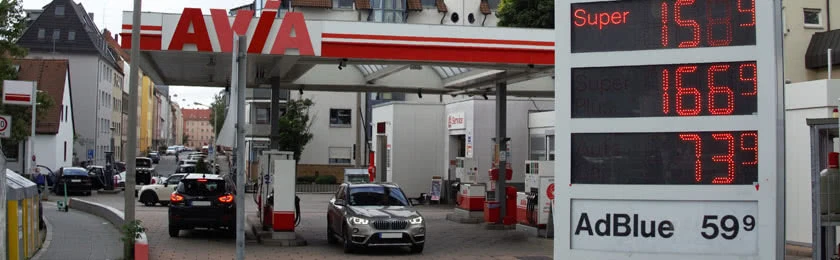 CO2-Preis auf Kraftstoffe belastet ärmere Haushalte vermehrt