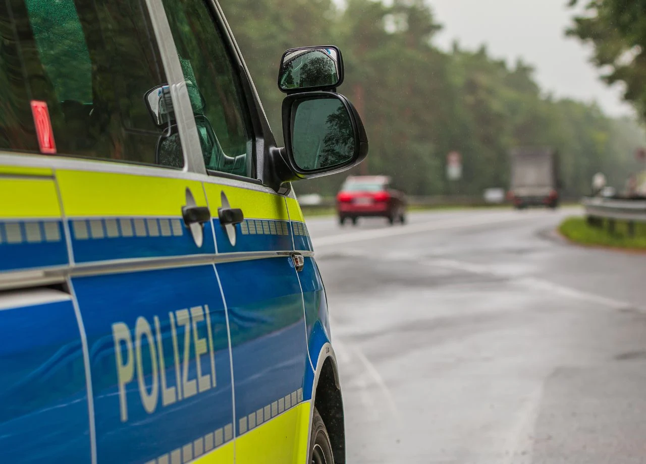 Darf die Polizei schätzen, wie schnell Autofahrer tatsächlich fahren? Das Amtsgericht Dortmund sagt: nein!