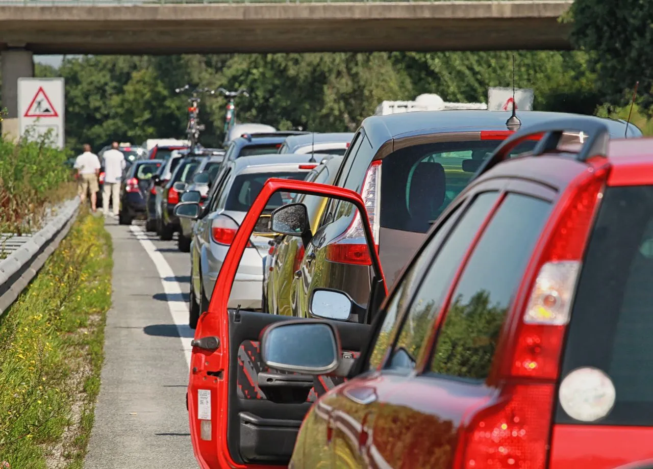 Die Geblitzt.de-Stauschau: Wo am Pfingstwochenende der Verkehr stockt