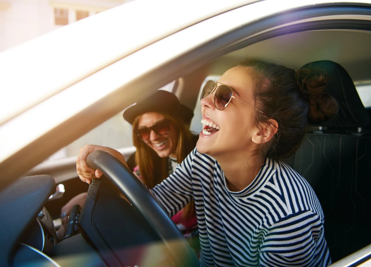Mehr als die Hälfte aller jungen Menschen träumt vom eigenen Auto