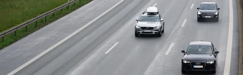 Gibt es eine Mindestgeschwindigkeit auf der Autobahn?