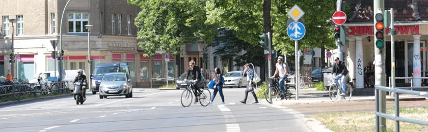 Grüne Spitzenkandidatin will Autos überflüssig machen