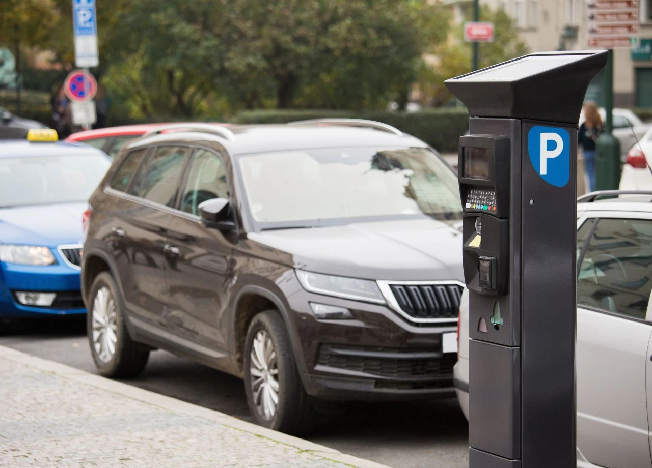 „Teuerste Parkgebühren Deutschlands“: Stadt Köln will Autos aus der Innenstadt verbannen