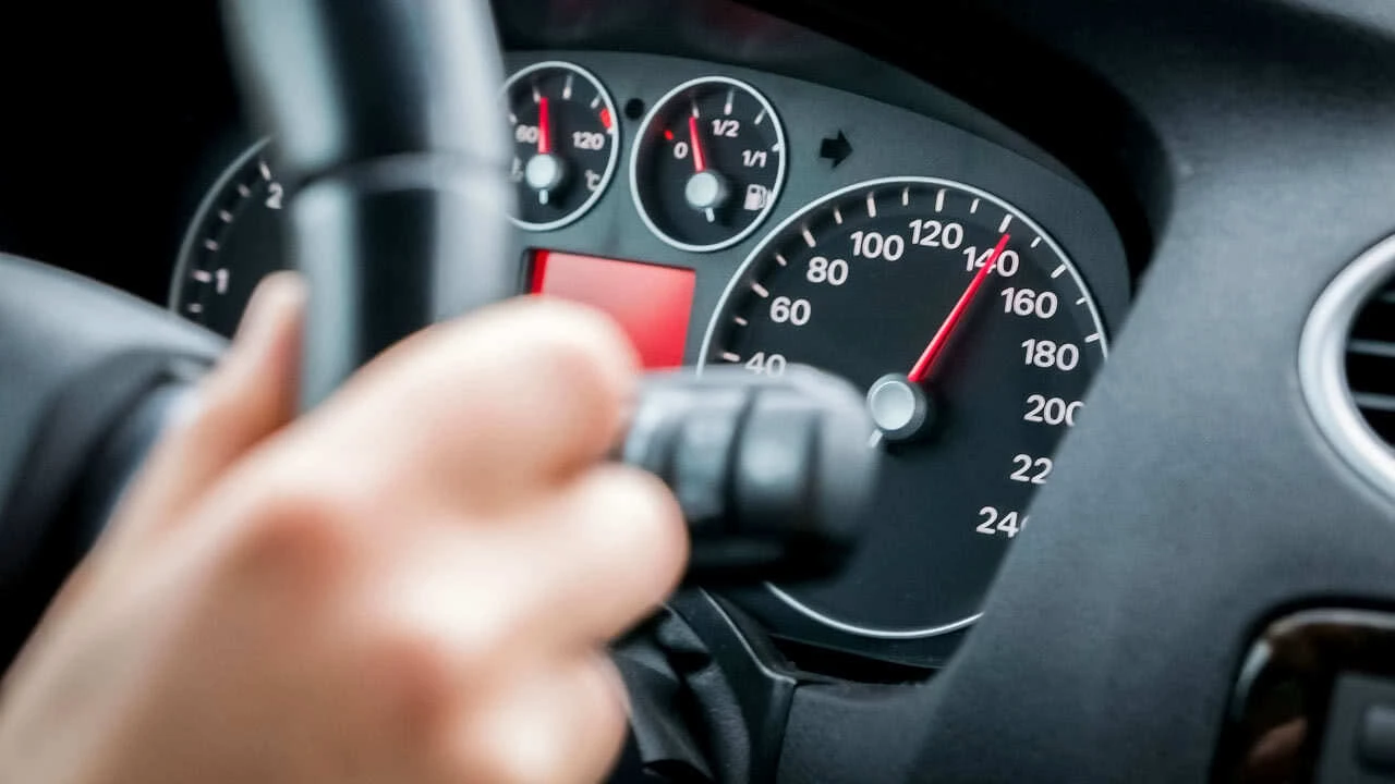 Landesbischof spricht sich gegen Tempolimit aus