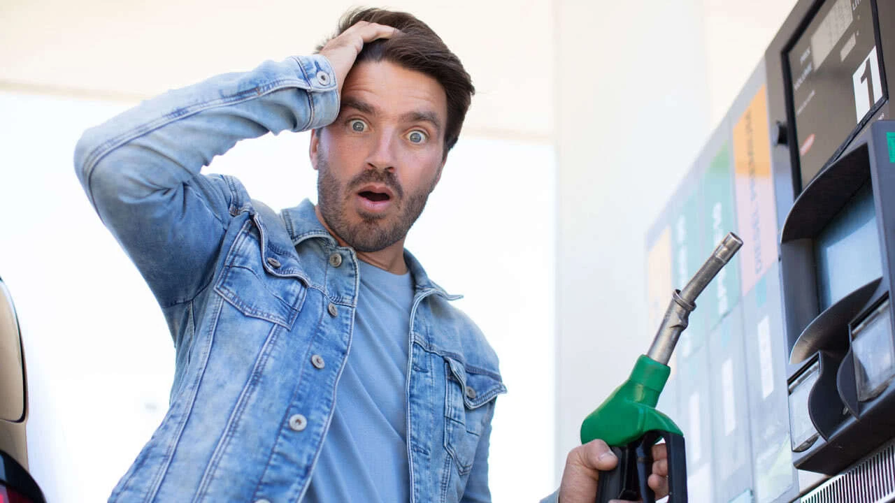 Lindner will Tankrabatt und 9-Euro-Ticket nicht fortsetzen