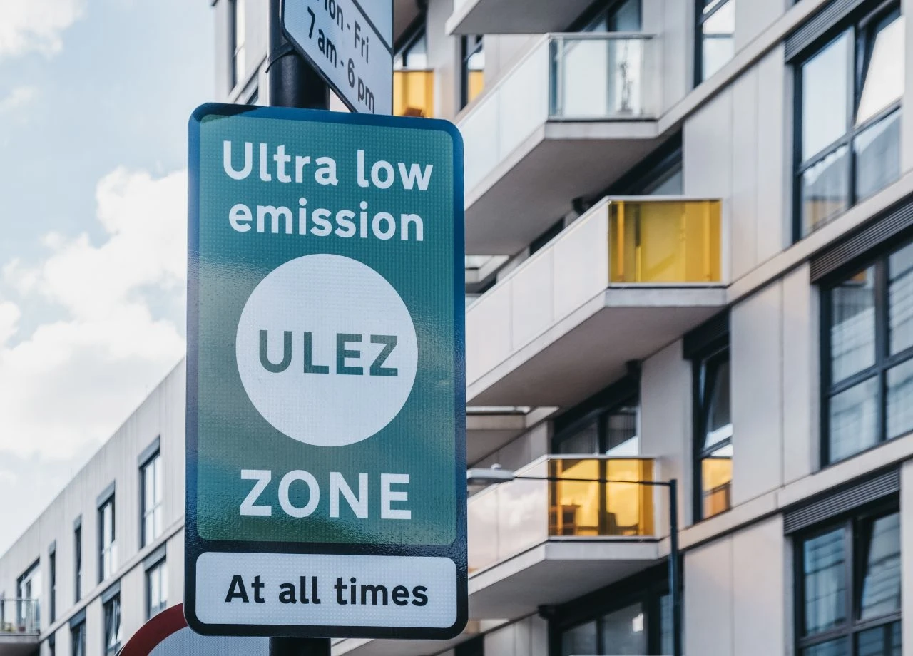 Tausende rechtswidrige Bußgeldbescheide aus London zugestellt