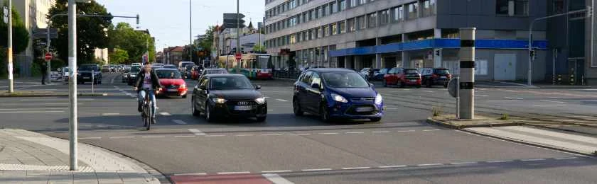Mittelfinger und Co. – das kosten Beleidigungen im Straßenverkehr