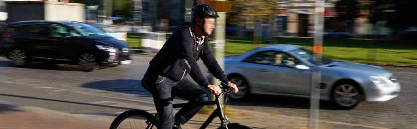 Parken am Ende des Radwegs legitimiert Abschleppen
