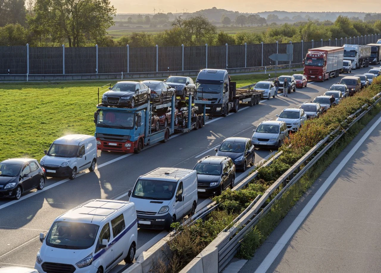Verwirrung um die Rettungsgasse – wann ist sie Pflicht?