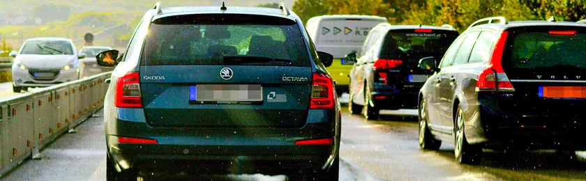 Runter vom Gas – Tempolimit auf Autobahnen wegen Hitzewelle