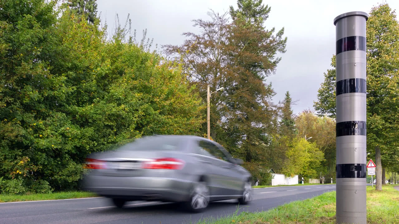 Verfassungsgerichtshof hat entschieden: Wer geblitzt wird, hat ein Recht auf Einsicht in alle Messunterlagen